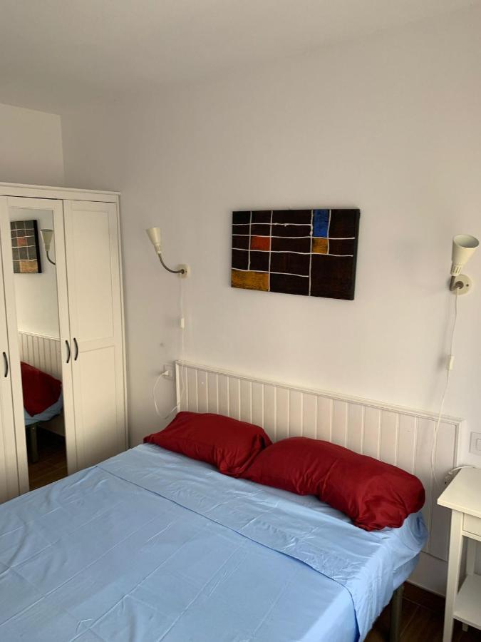 Cosy Apartment In L Escala, 7 Mins Walk To The Closest Beach, Riells L' Escala Buitenkant foto