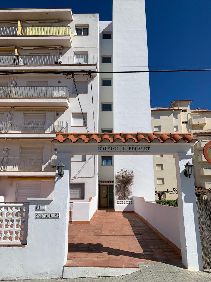 Cosy Apartment In L Escala, 7 Mins Walk To The Closest Beach, Riells L' Escala Buitenkant foto
