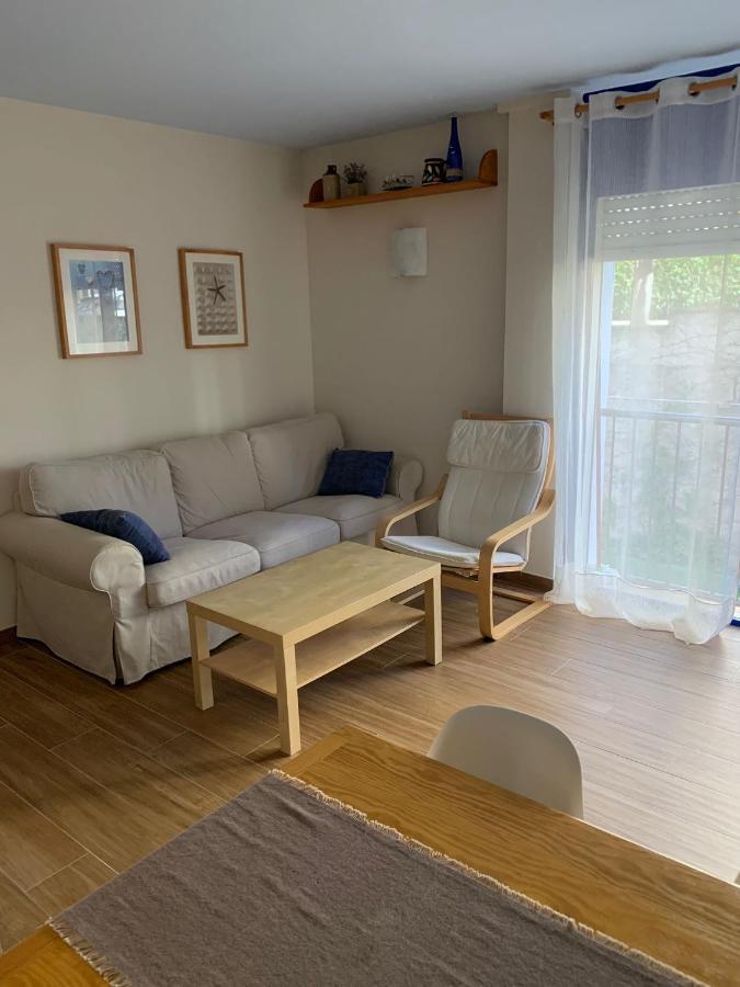 Cosy Apartment In L Escala, 7 Mins Walk To The Closest Beach, Riells L' Escala Buitenkant foto